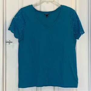 Torrid V Neck Lace Sleeve Raglan Top - Teal color Size Large